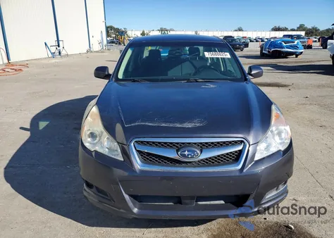 2010 Subaru Legacy 2.5I Premium z USA, uszkodzony, nr VIN 4S3BMBC67A3211284